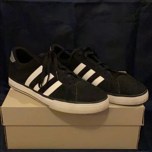 Adidas Black and White Casual Classic Sneaker